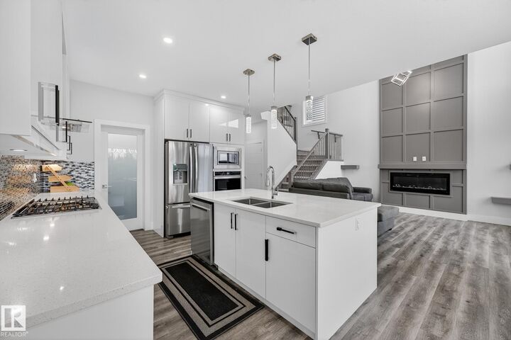 Property Photo:  86 Meadowlink Common  AB T7X 2X3 