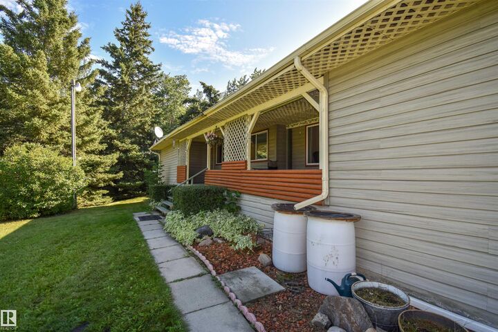 Photo de la propriété:  307, 1414 Hwy 37  AB T0E 1V0 