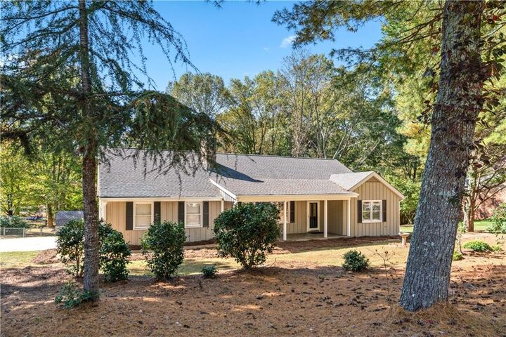 Property Photo:  3712 Corinth Drive  GA 30506