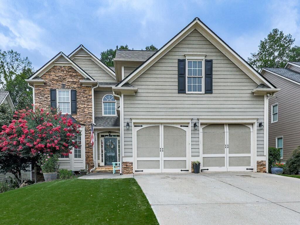 Property Photo: 762 Bentleaf Drive GA 30132