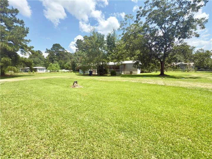 Property Photo:  1177 E Tupelo Street  LA 71479 
