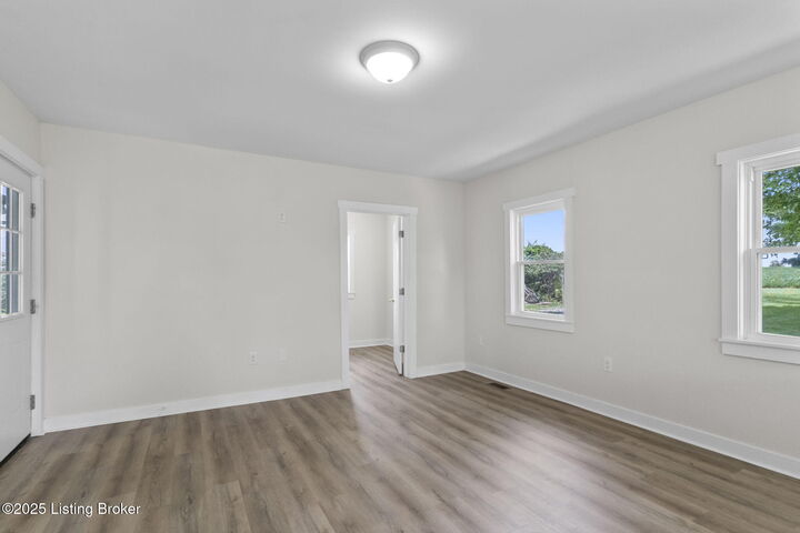 Property Photo: 6960 N US 421 KY 40006