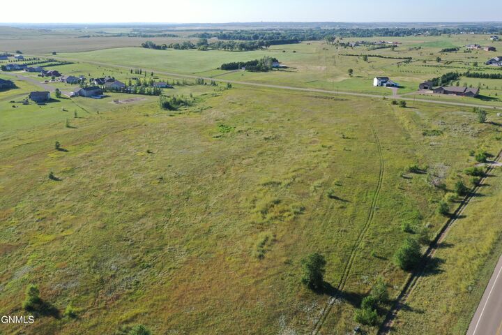 Property Photo:  6308 66th Street SE  ND 58504 