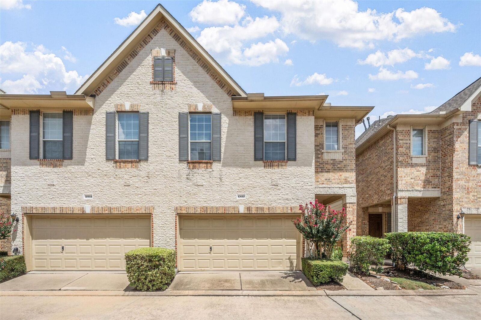 Property Photo:  10610 Wallingford Place  TX 77042 
