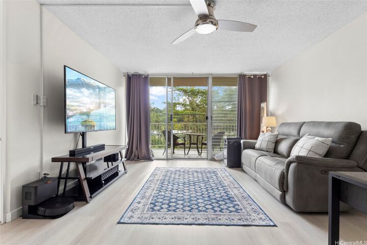 Property Photo:  95-2027 Waikalani Place A404  HI 96789 