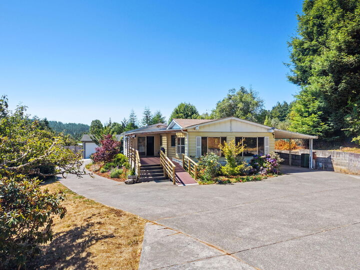Property Photo:  44 Primrose Lane  CA 95519 