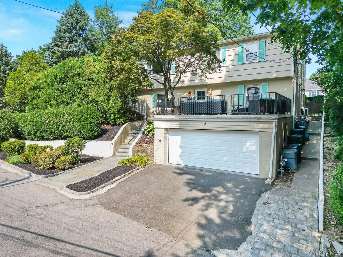 Property Photo:  9 Wellyn Road  NY 10708 