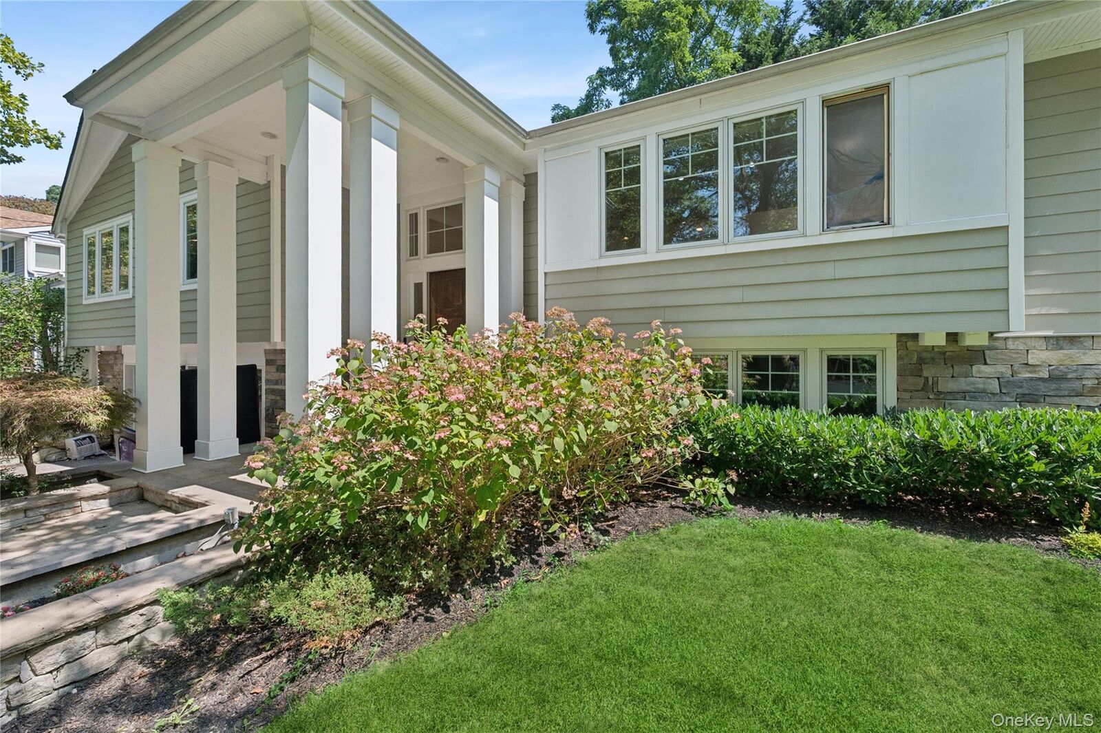 Property Photo:  19 Anthony Court  NY 11743 