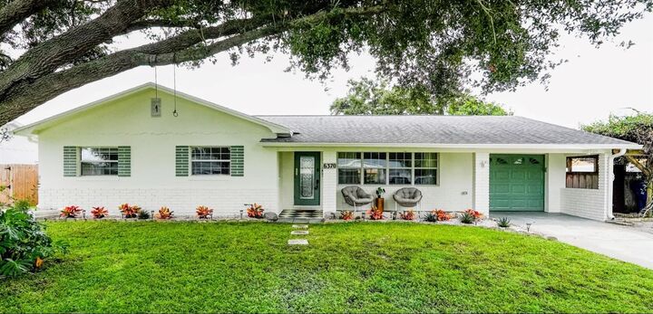 6370 23rd Avenue N  St Petersburg FL 33710 photo