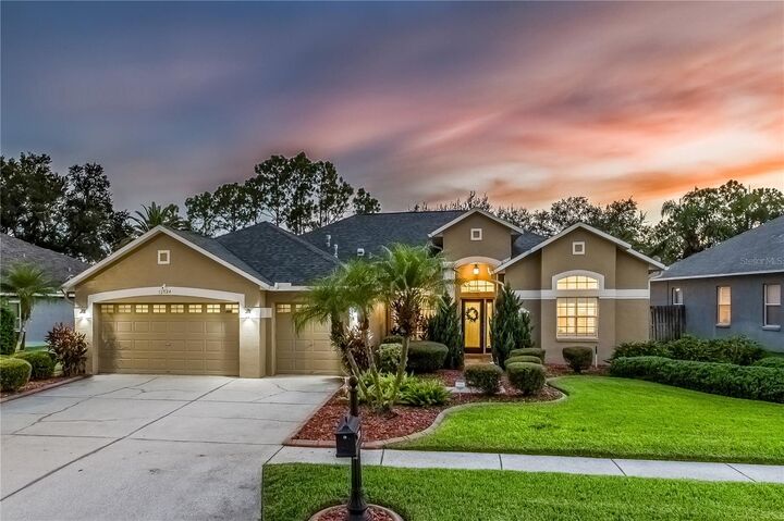 Property Photo: 12524 Leatherleaf Drive FL 33626