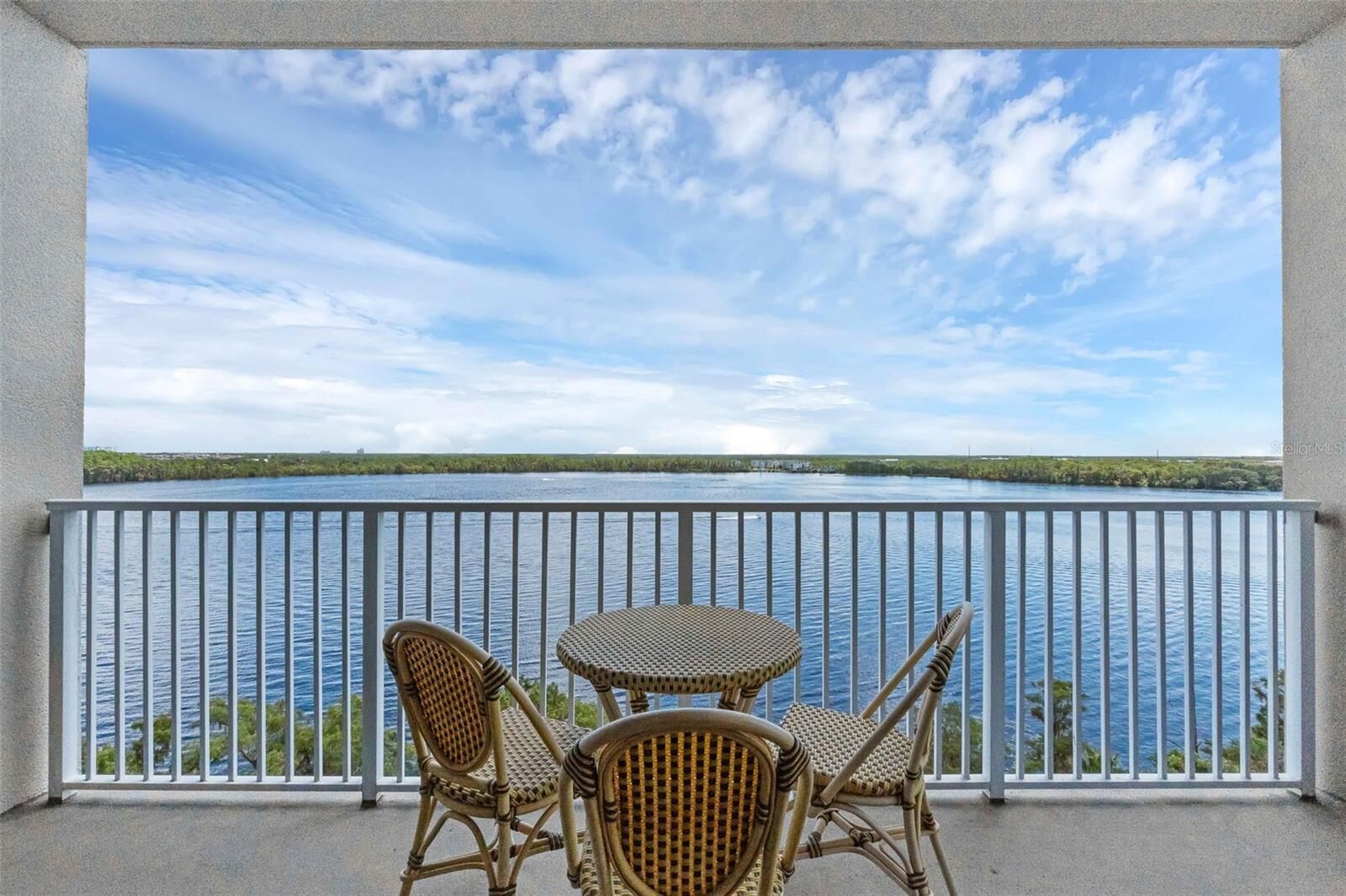 Property Photo: 13427 Blue Heron Beach Drive 807 FL 32821