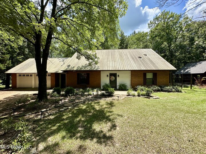 Property Photo: 203 Pauline Drive MS 39154