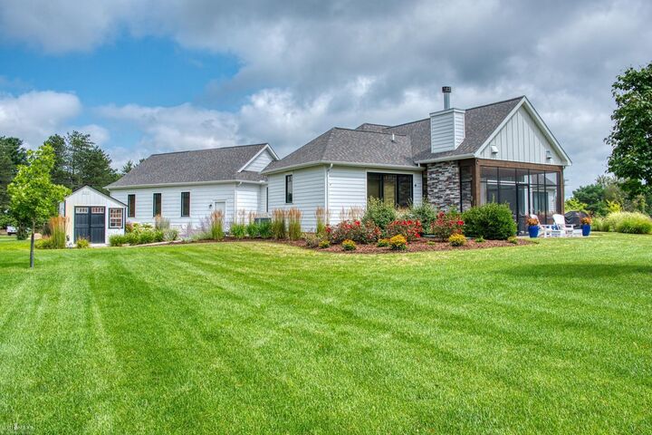 Property Photo: 1015 Lakeside Drive MI 48867