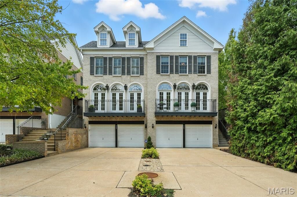Property Photo:  545 North And South Road  MO 63130 