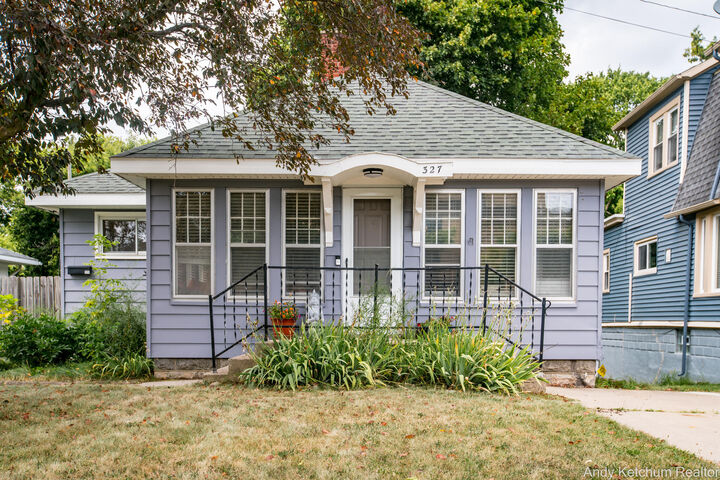 Property Photo: 327 Carrier Street NE MI 49505