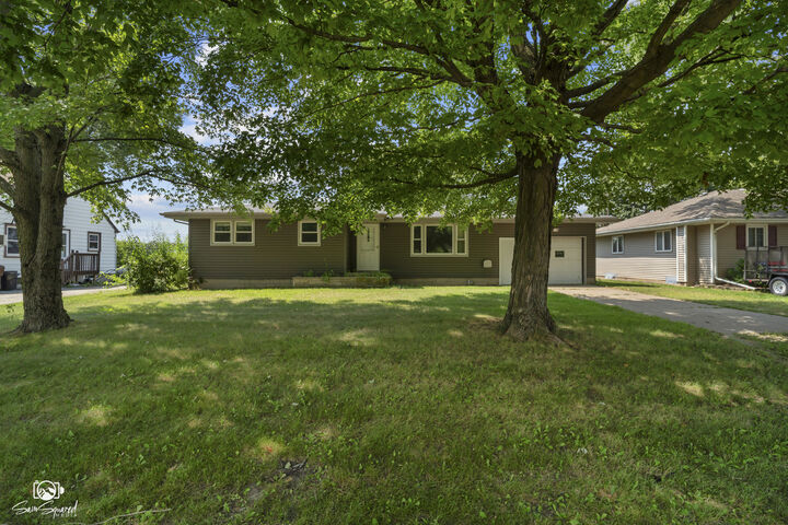 Property Photo: 2414 N 7000W Road IL 60913