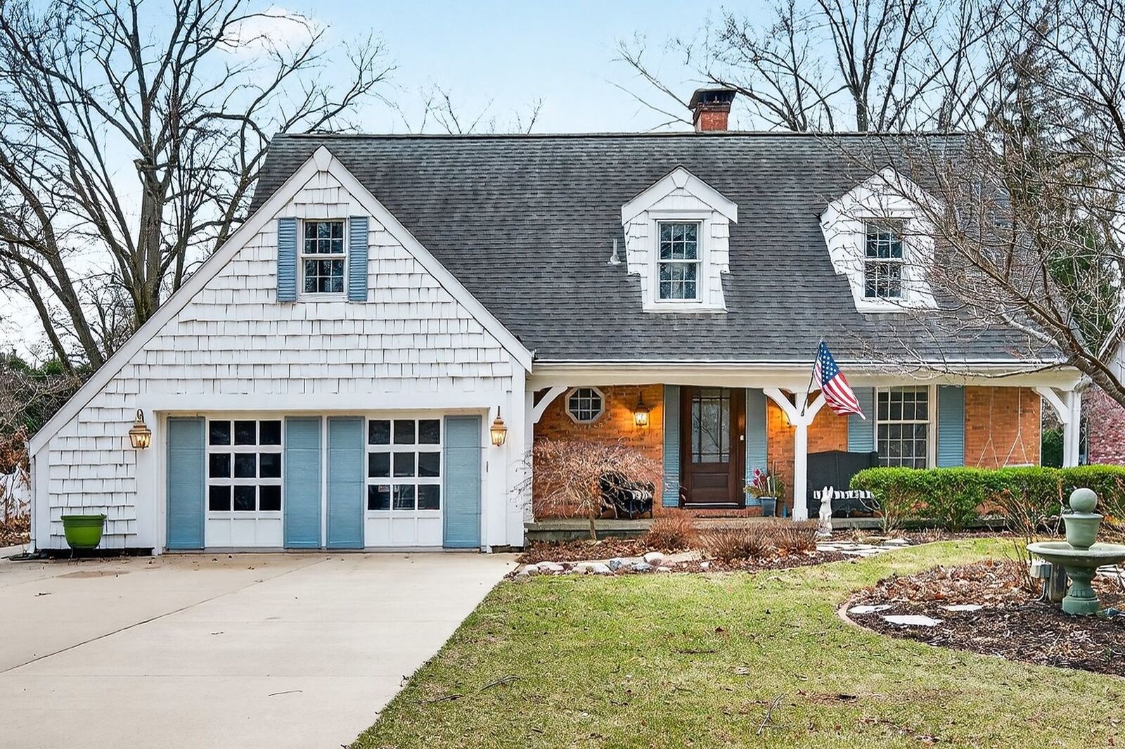 Property Photo:  17 Sunset Road  IL 61701 