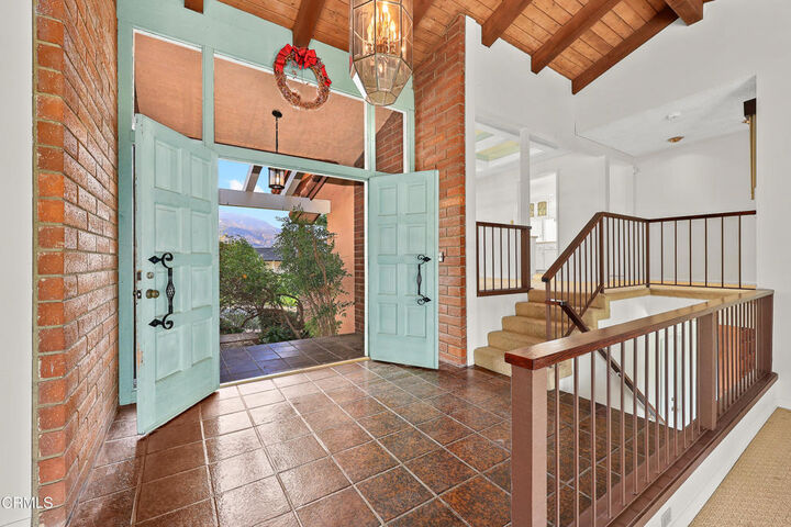 Property Photo:  484 Starlight Crest Drive  CA 91011