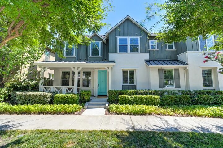 Property Photo: 3330 Dullanty Way CA 95816
