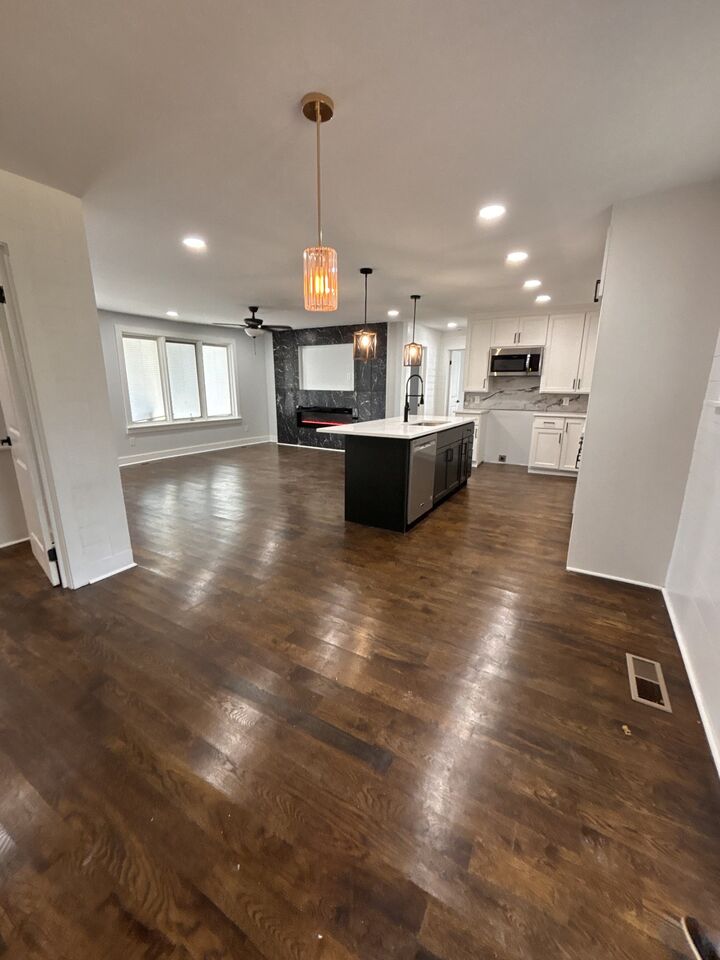Property Photo:  1124 Apple St  TN 37091 