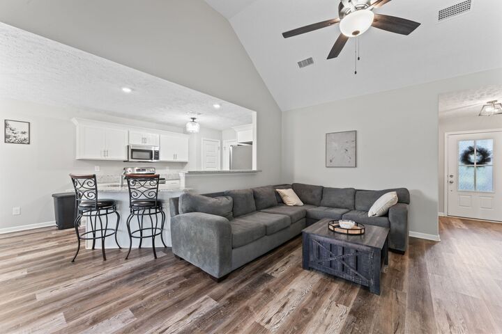 Property Photo:  52 Blanford Cir  TN 37355 