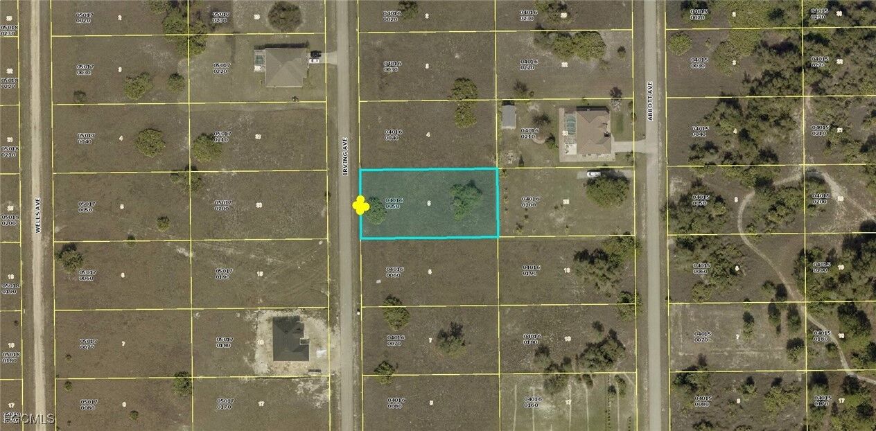 Property Photo: 1714 Irving Avenue FL 33972