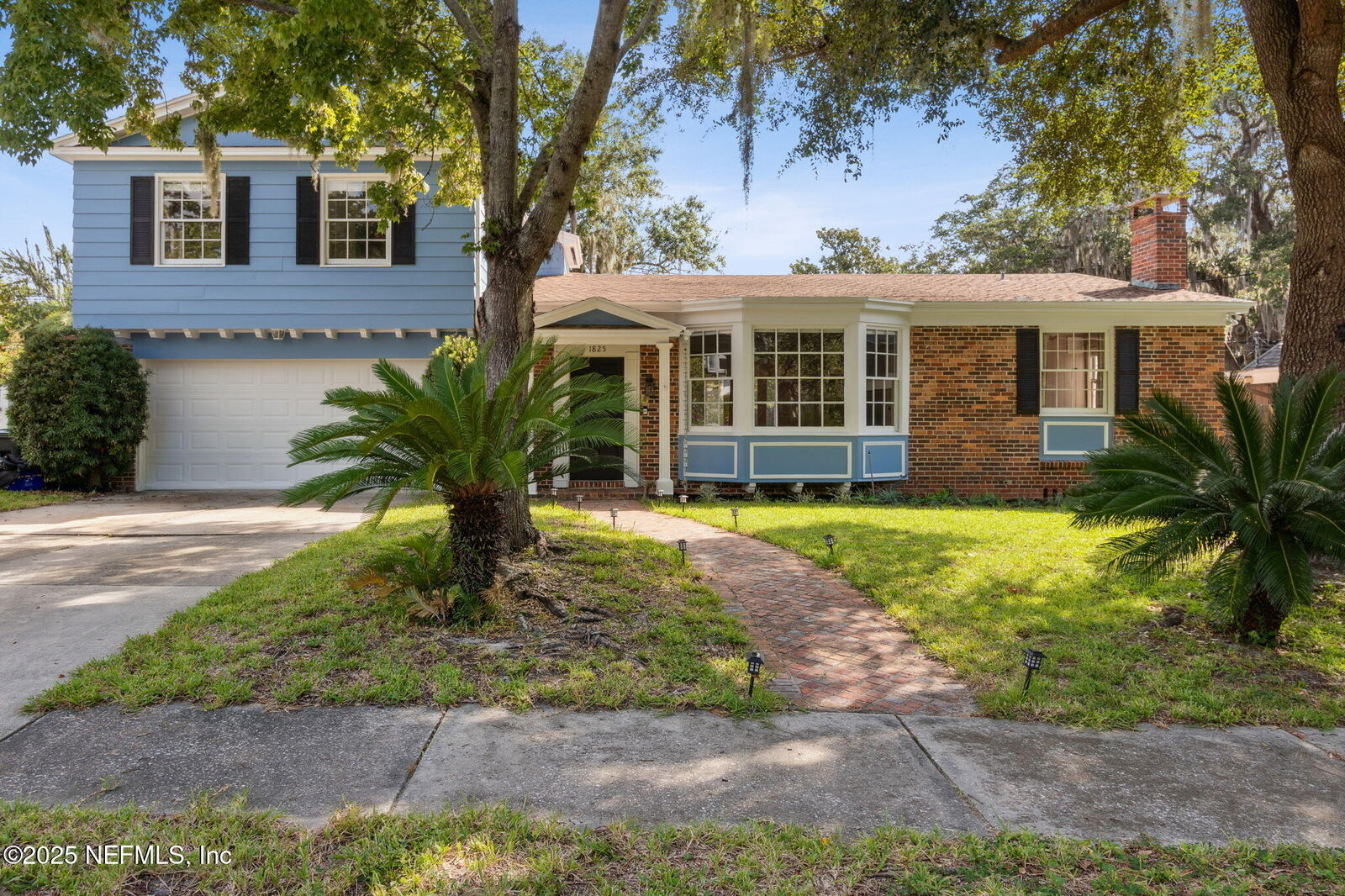 Property Photo: 1825 Elizabeth Place FL 32205