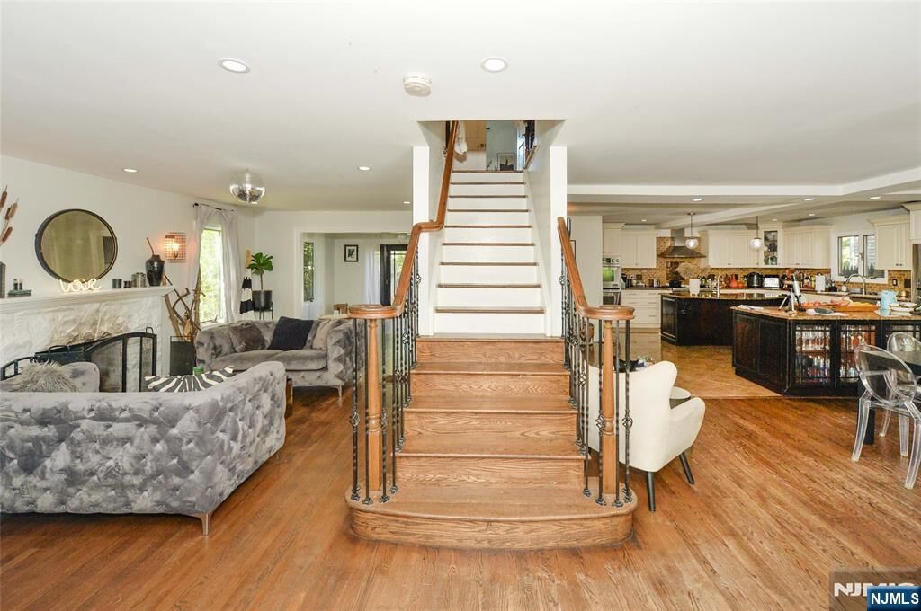 Property Photo:  770 Hartwell Street  NJ 07666 