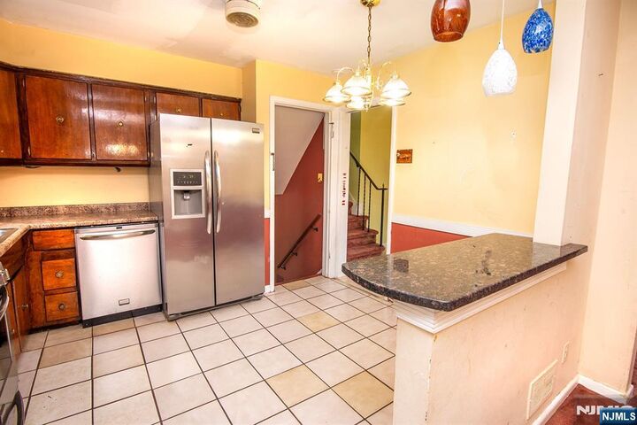 Property Photo:  46 Stratford Road  NJ 07628 