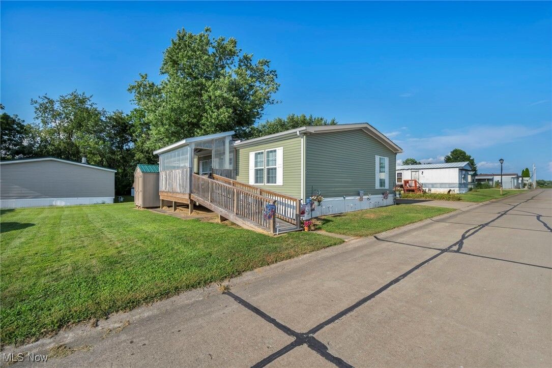 Property Photo: 110 NW Lebanon Road 92 OH 44618