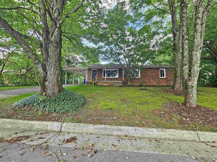 1698 Oriole Drive  Blacksburg VA 24060 photo
