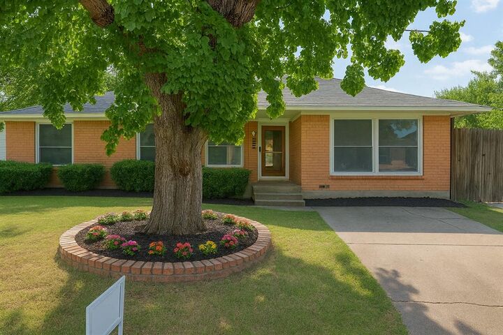 Property Photo: 3105 Marydale Road TX 75041