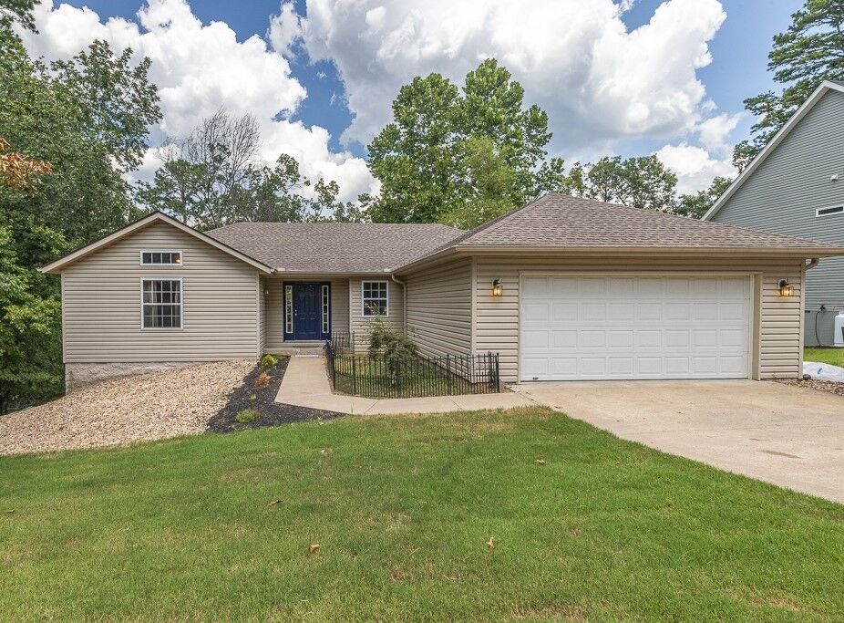 Property Photo: 14 Pulham Drive AR 72714