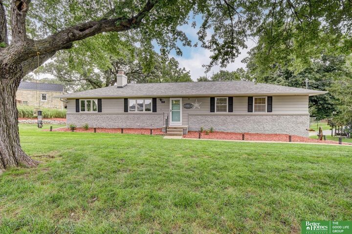 309 Bellevue Boulevard  Bellevue NE 68005-9999 photo