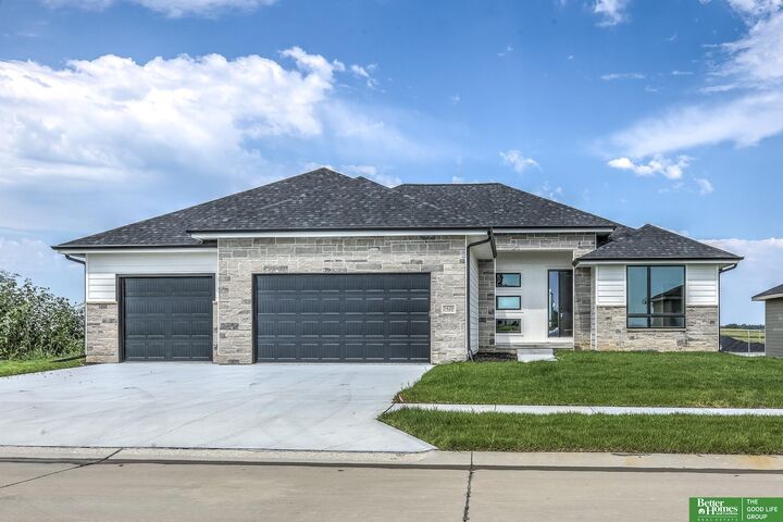 5420 N 213th Street  Elkhorn NE 68022 photo