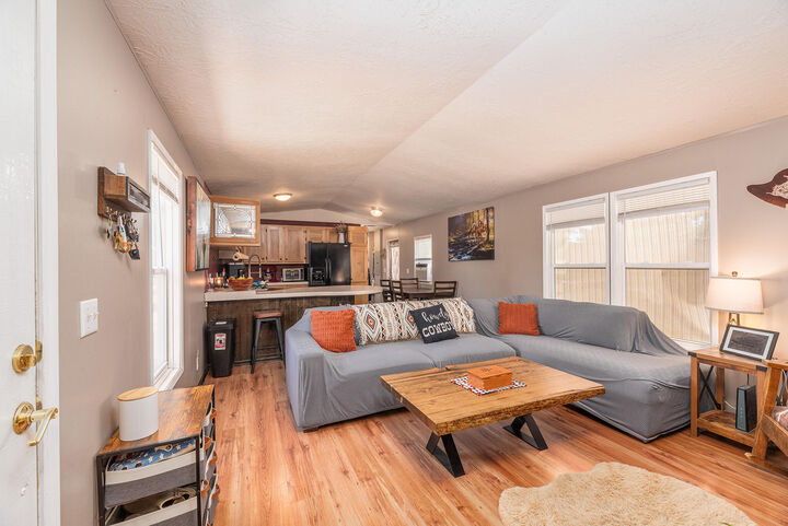 Property Photo: 13406 SW Oasis Court OR 97760