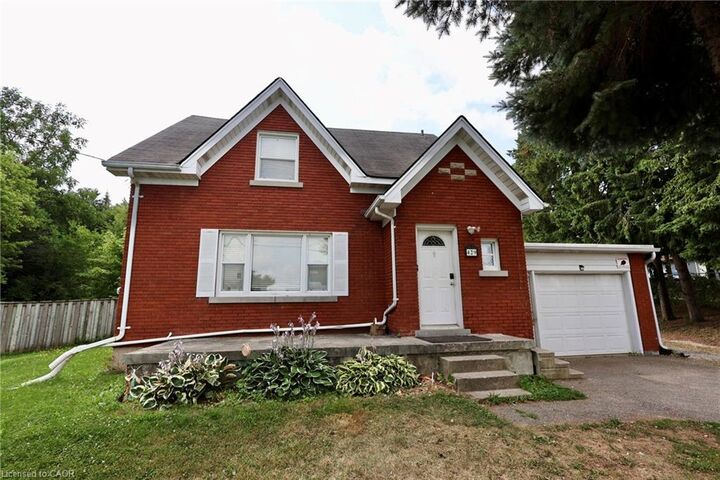 429 Erb Street W  Waterloo ON N2T 1A1 photo