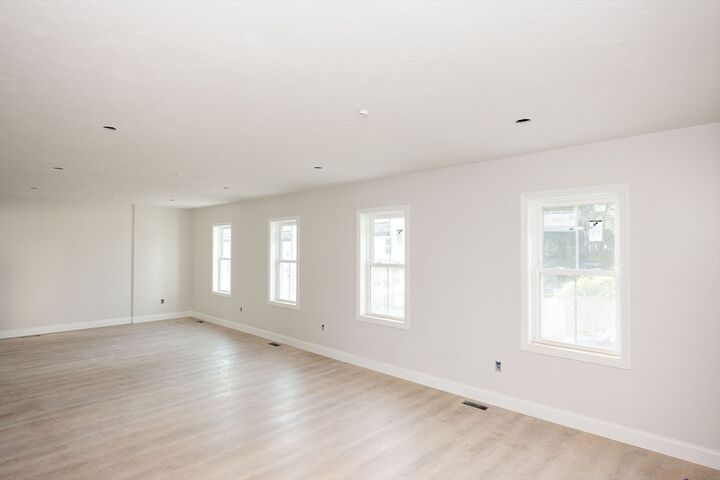 Property Photo:  17-B Mott Street  MA 01604 
