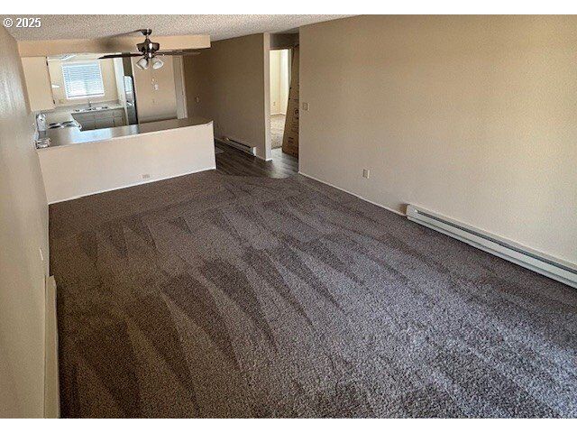 Property Photo:  3404 19th Ave 203  OR 97116 
