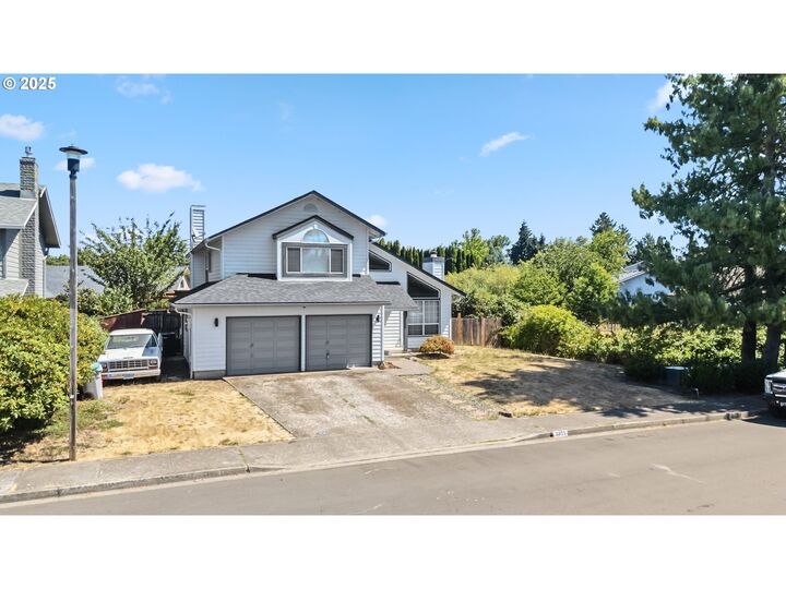 Property Photo: 3855 Lancaster Dr OR 97404