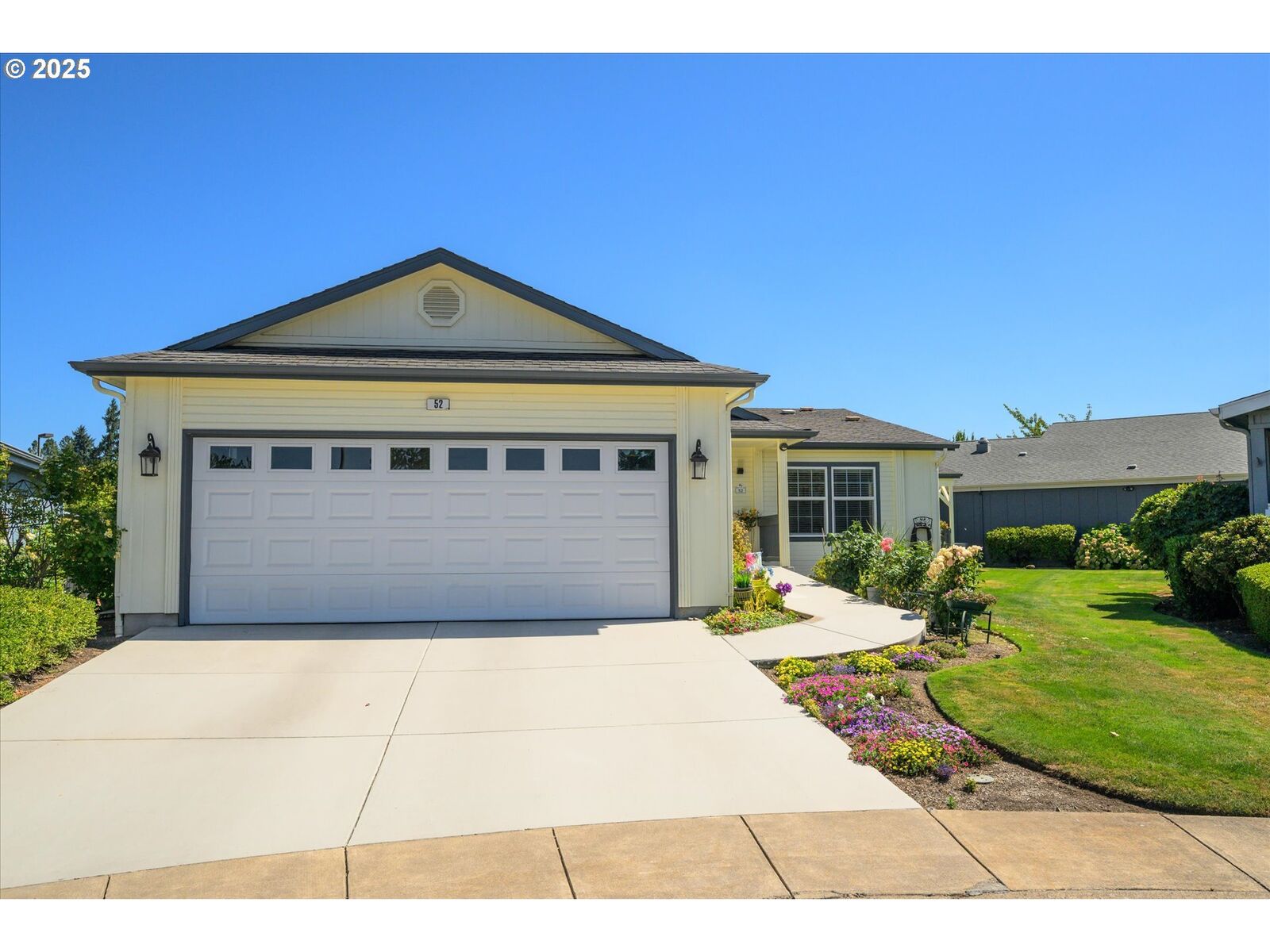 Property Photo:  4055 Royal Ave 52  OR 97402 