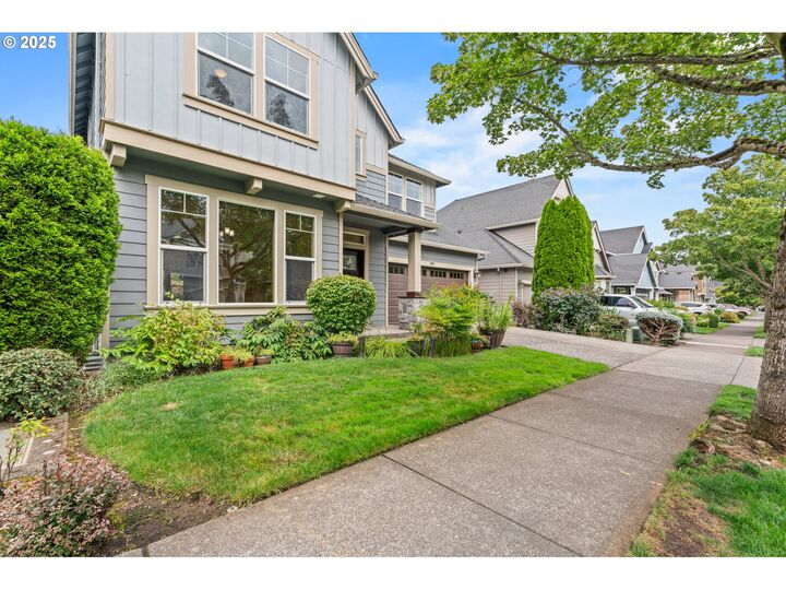 Property Photo: 839 SW Grant Way OR 97060