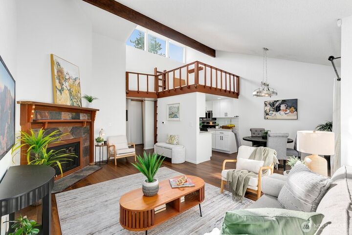 Property Photo:  2300 NE 89th Street 8905  WA 98115 