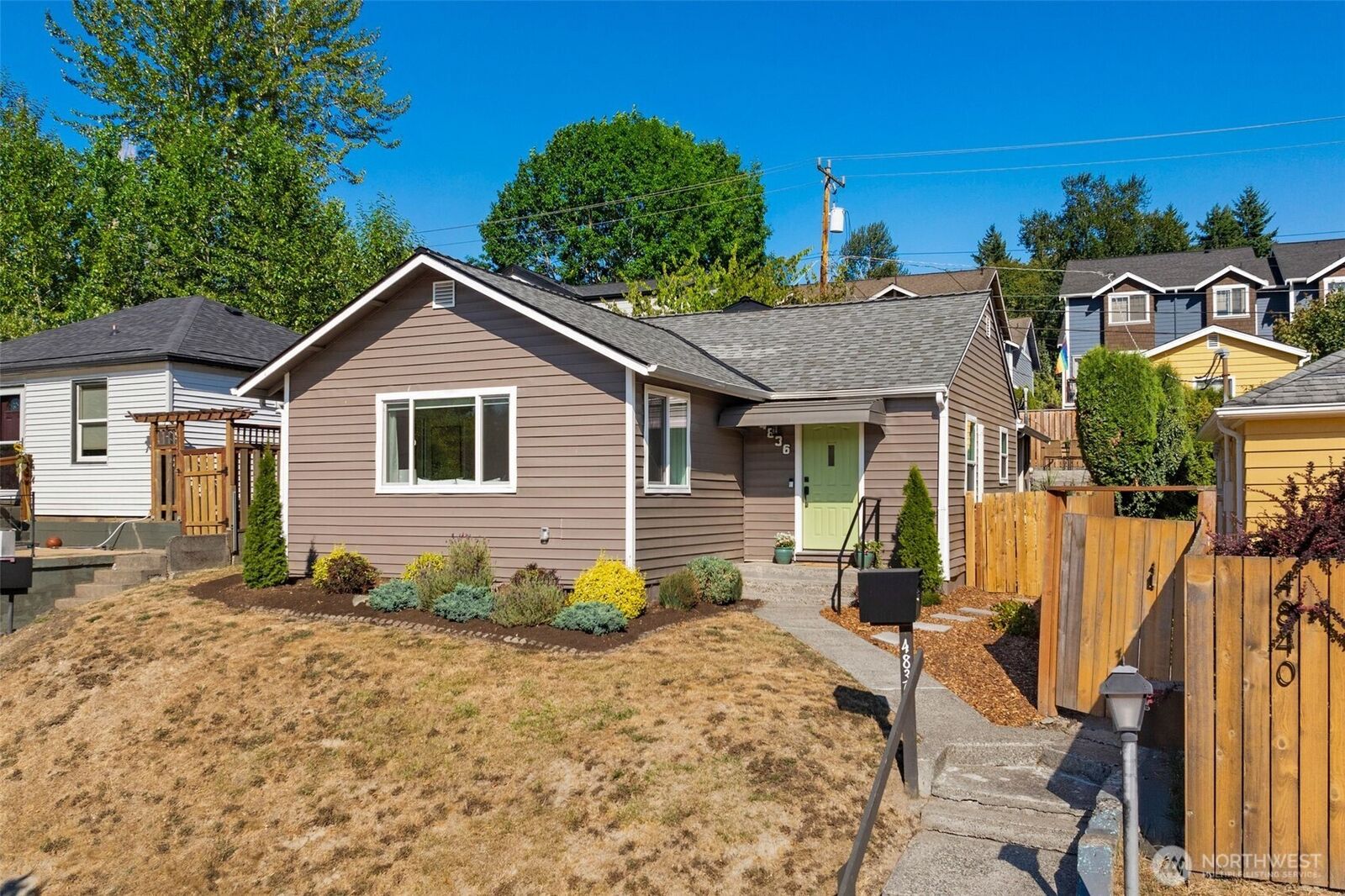 Property Photo:  4836  25th Avenue SW  WA 98106 