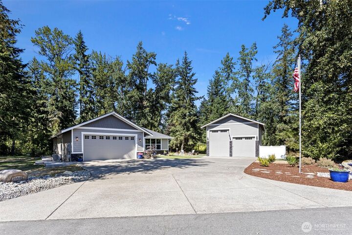 Property Photo:  21010  Meridian Avenue E  WA 98338 