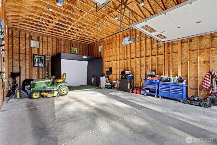 Property Photo: 21010 Meridian Avenue E WA 98338