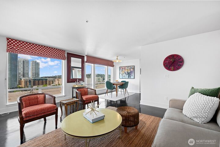 Property Photo:  1805  Bellevue Avenue 503  WA 98122 