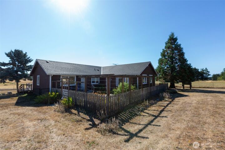 549  Davis Bay Road  Lopez Island WA 98261 photo