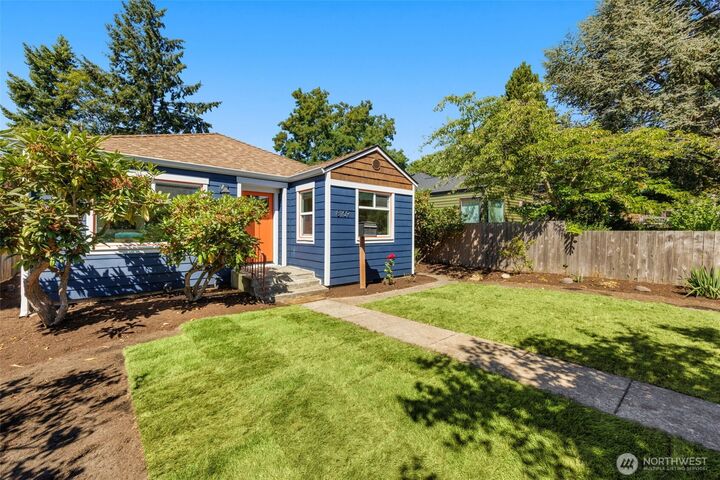 Property Photo:  8109  34th Avenue SW  WA 98126 