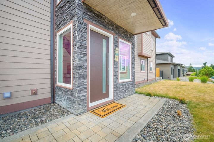 Property Photo:  2612  Birch Street  WA 98226 